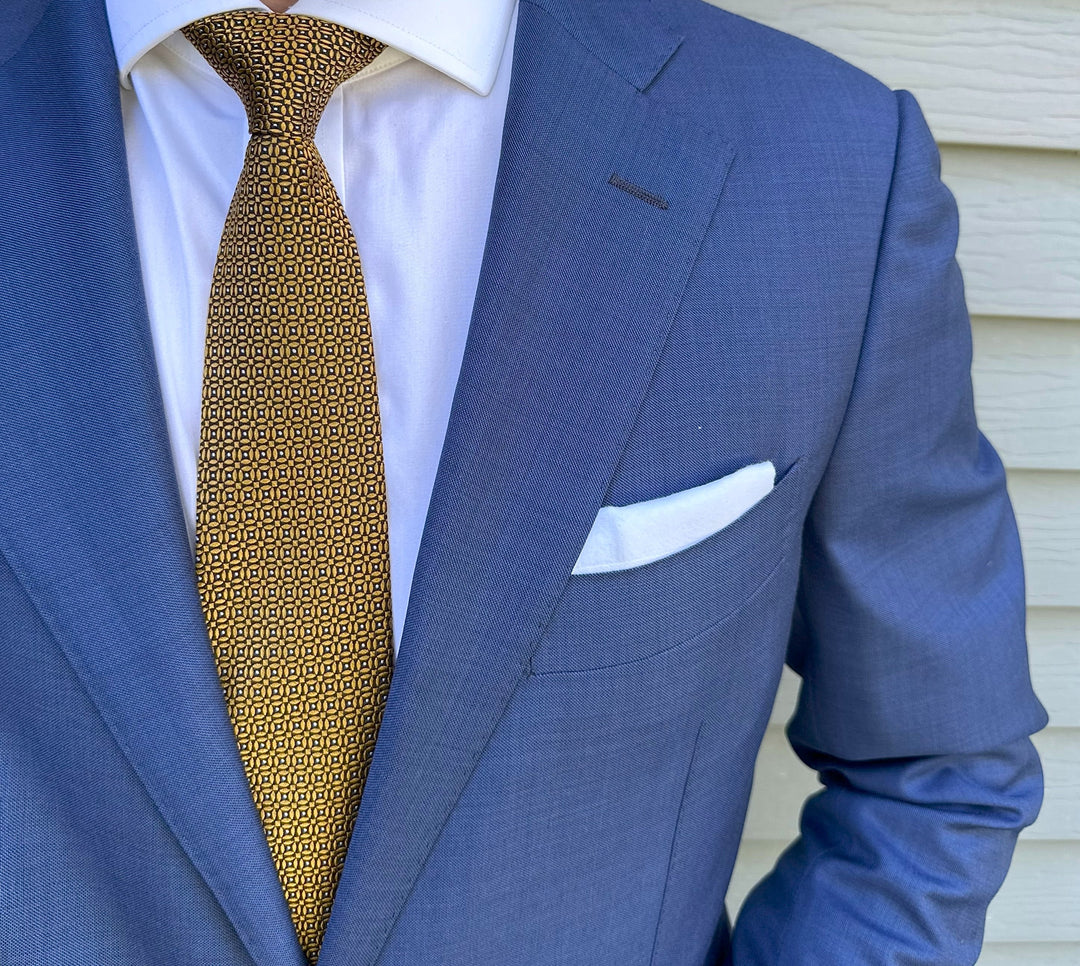 Adams Gold Circle Neat Tie