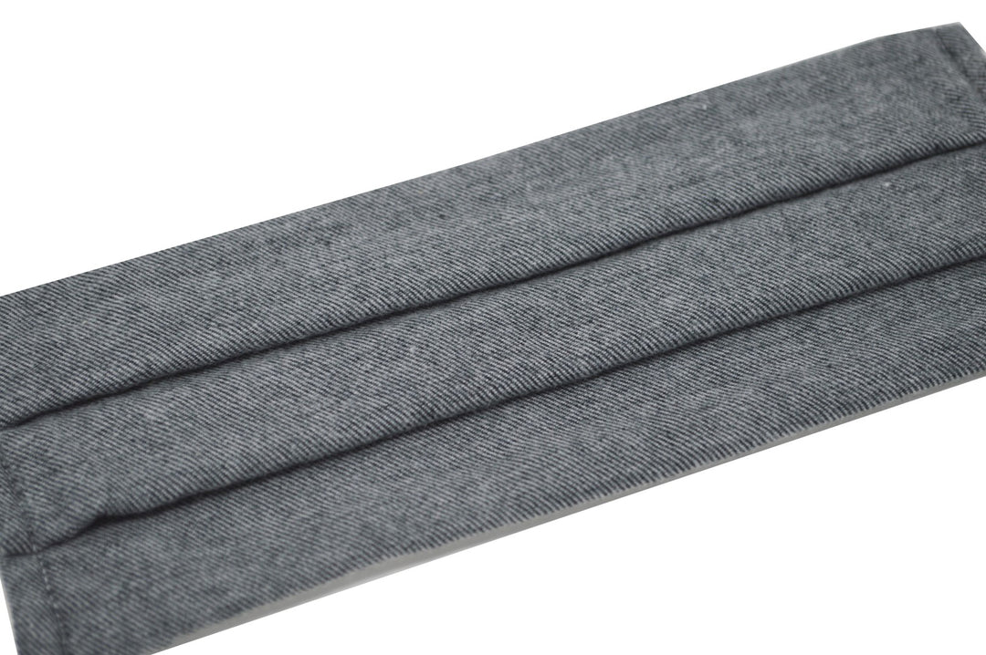 Black/Grey Solid Pleated Face Mask With Nose Bridge